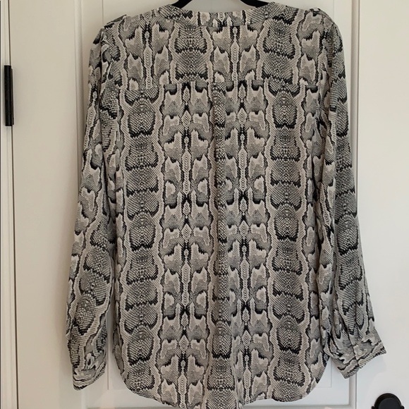 Snakeskin print blouse - Picture 6 of 8